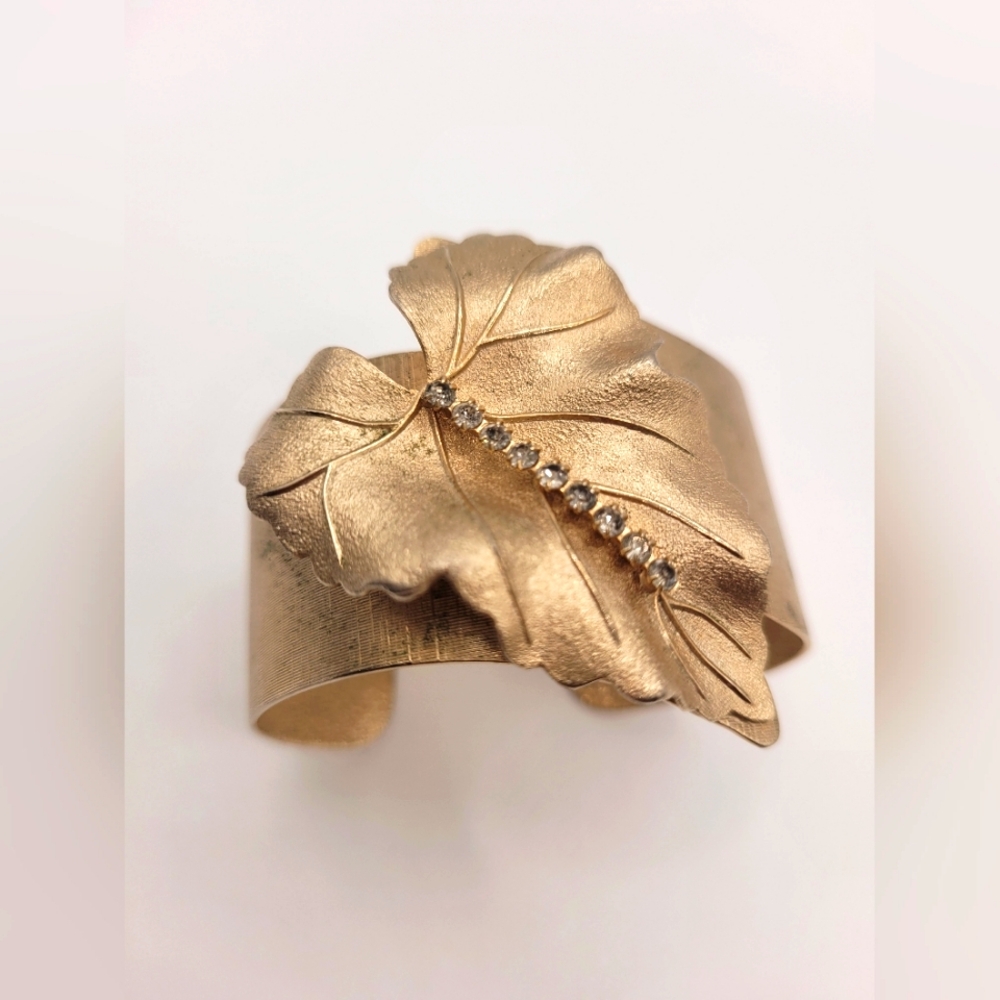 Vintage Gold Tone Maple Leaf Wide Open Cuff
